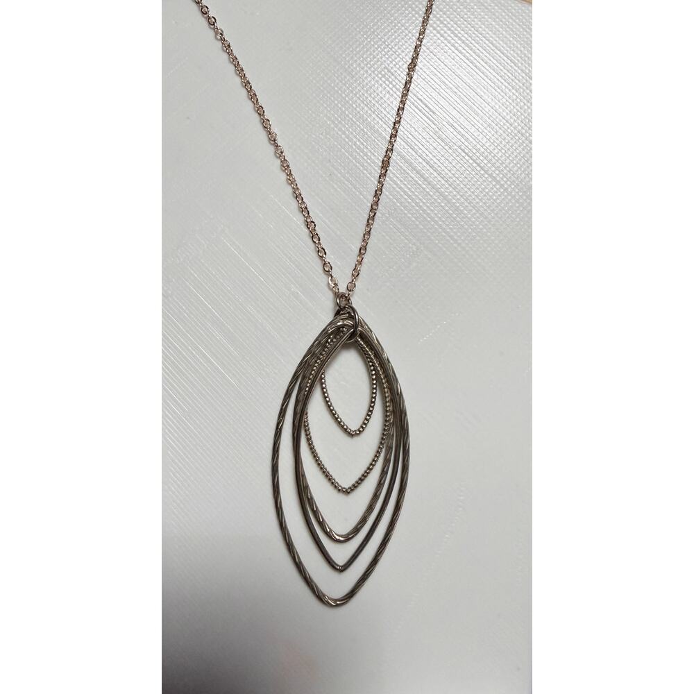 🧚🏻‍♀️ Handmade Rose Tone Chain Necklace Layered Gold Tone Pendant 26” Boho